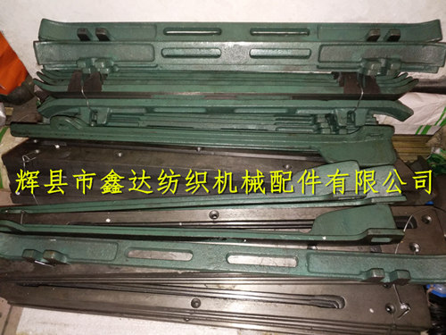 織布機(jī)梭箱蓋板3305、擋板3306、底板3307