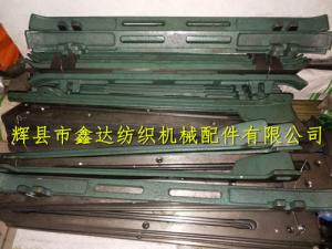 織布機梭箱蓋板3305、擋板3306、底板3307